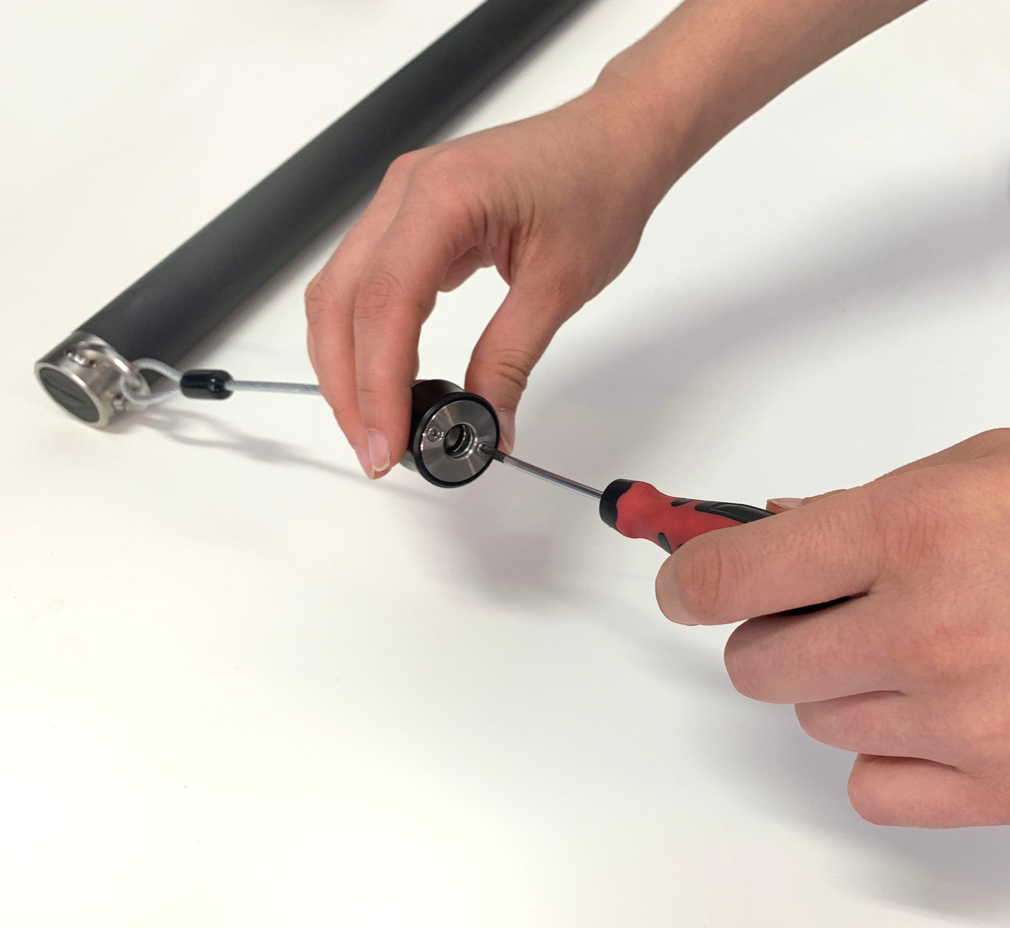 Tighten the Quick Connector screws.